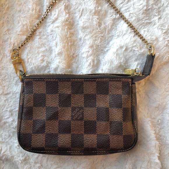 SOLD - Louis Vuitton Mini Pochette Accessoires - Picture 4 of 8